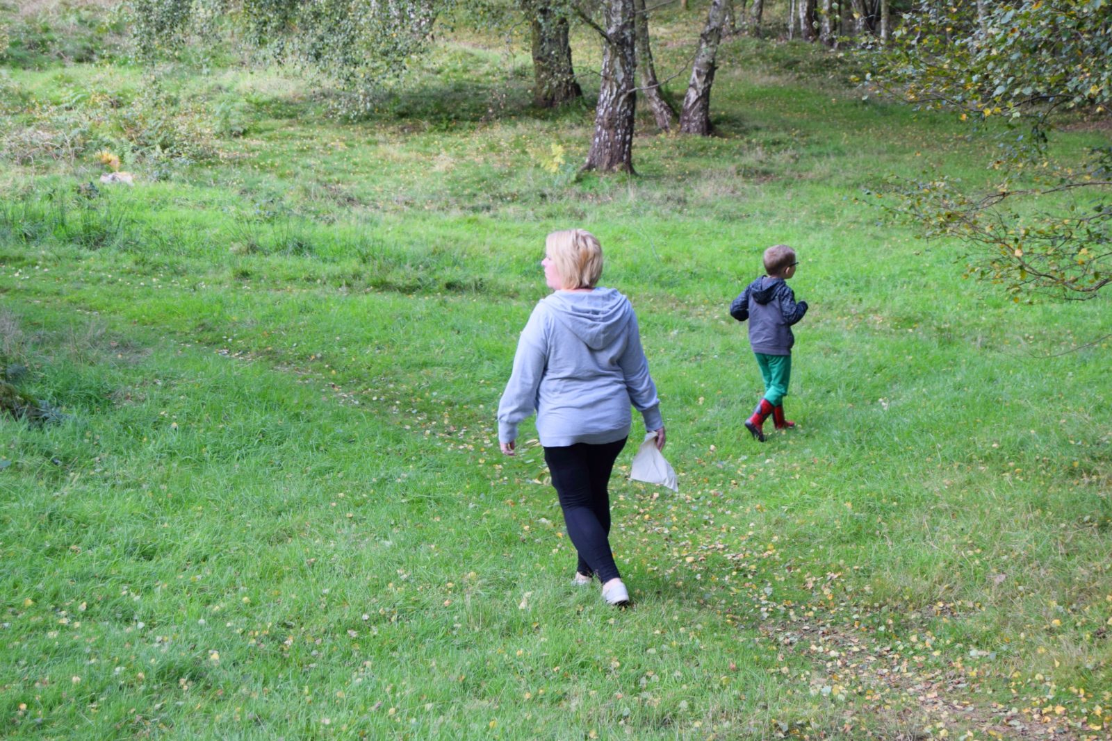 jayden-and-mummy-collecting-2