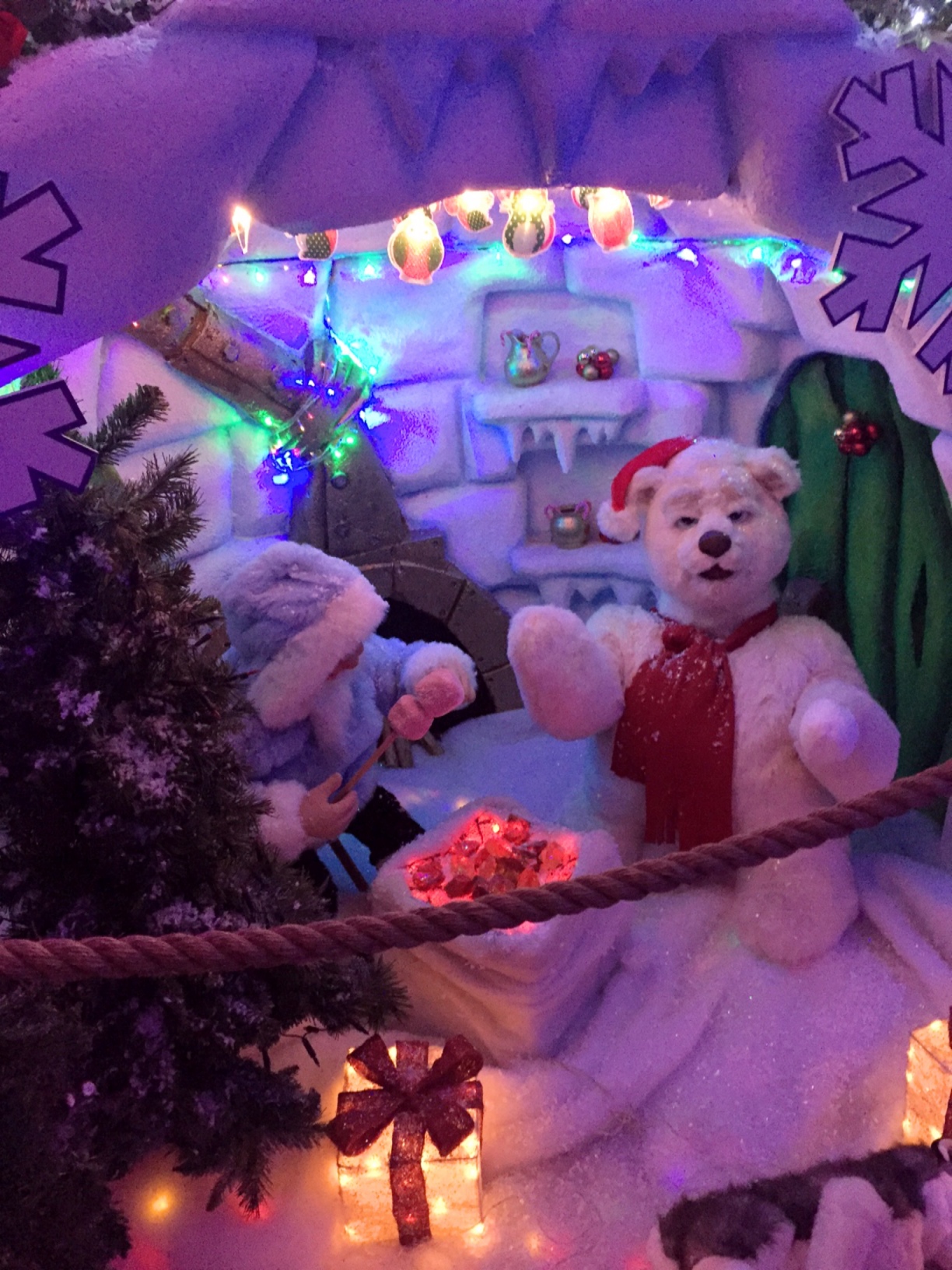 safari-santa-grotto-1