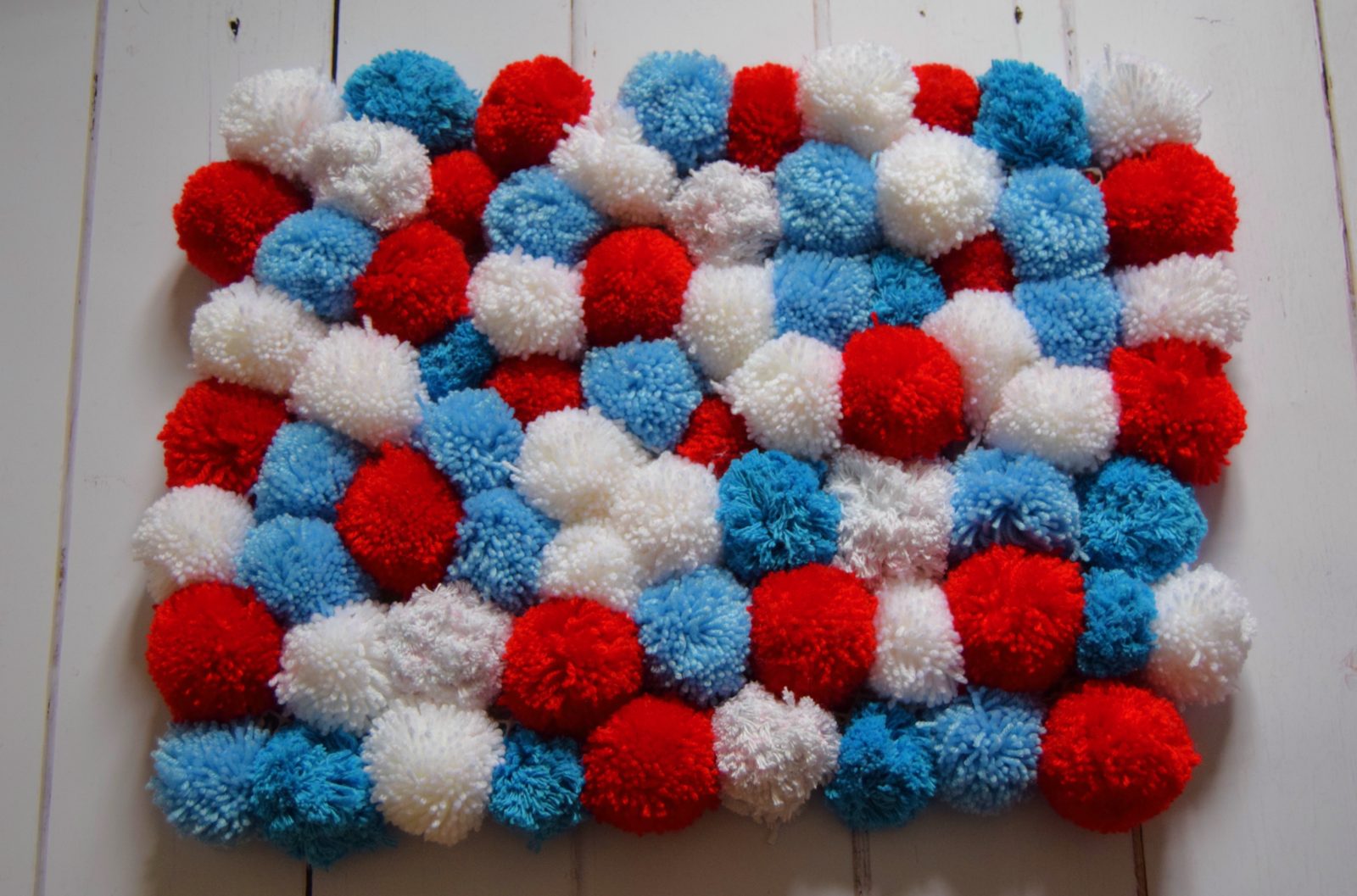 POM POM RUG 2