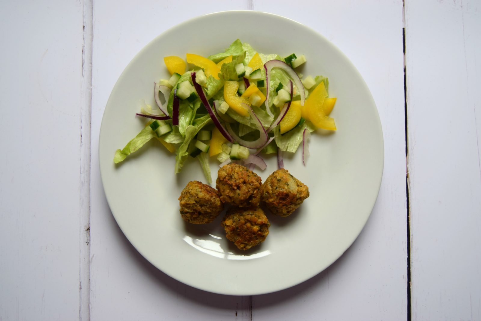 falafel with salad