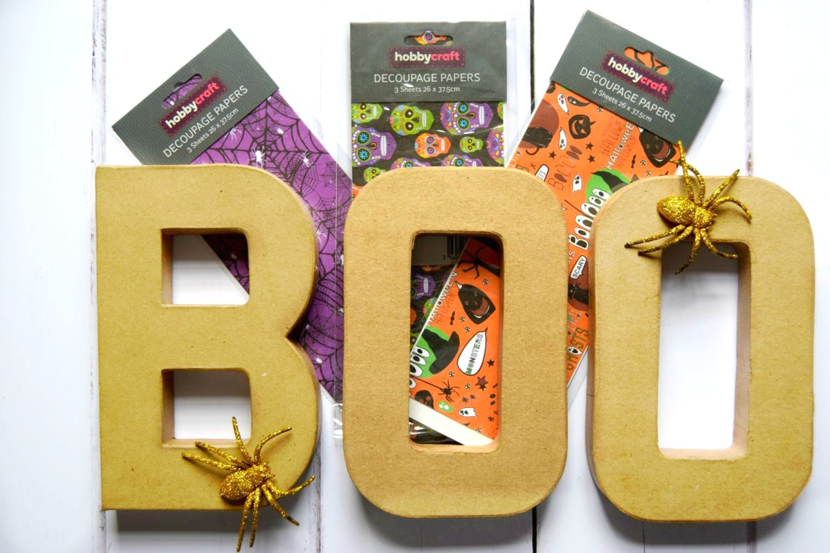 Boo letters Halloween craft