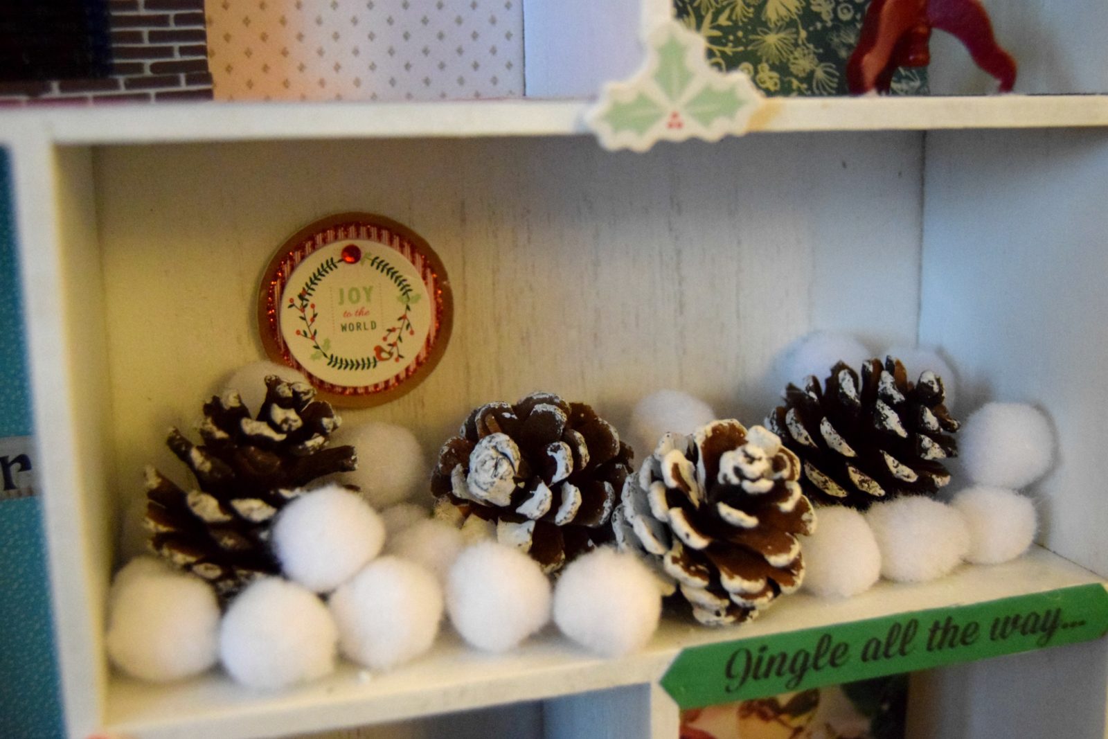 house 5 pinecones