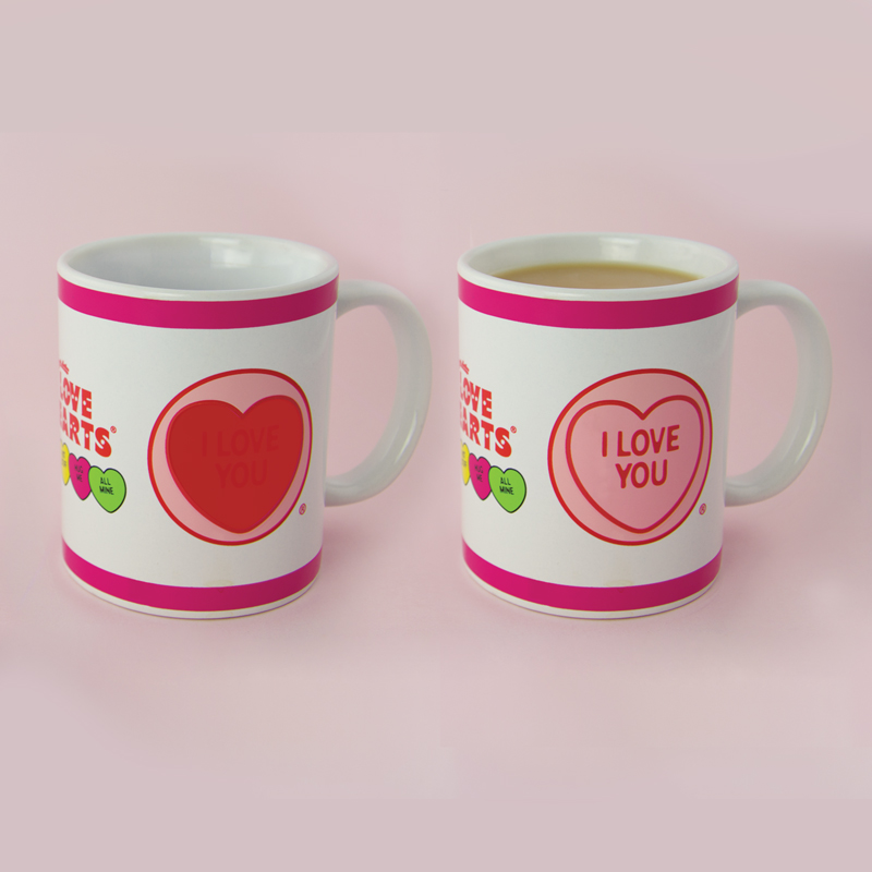 Valentine's Day gifts. A love heart mug that changes colour.