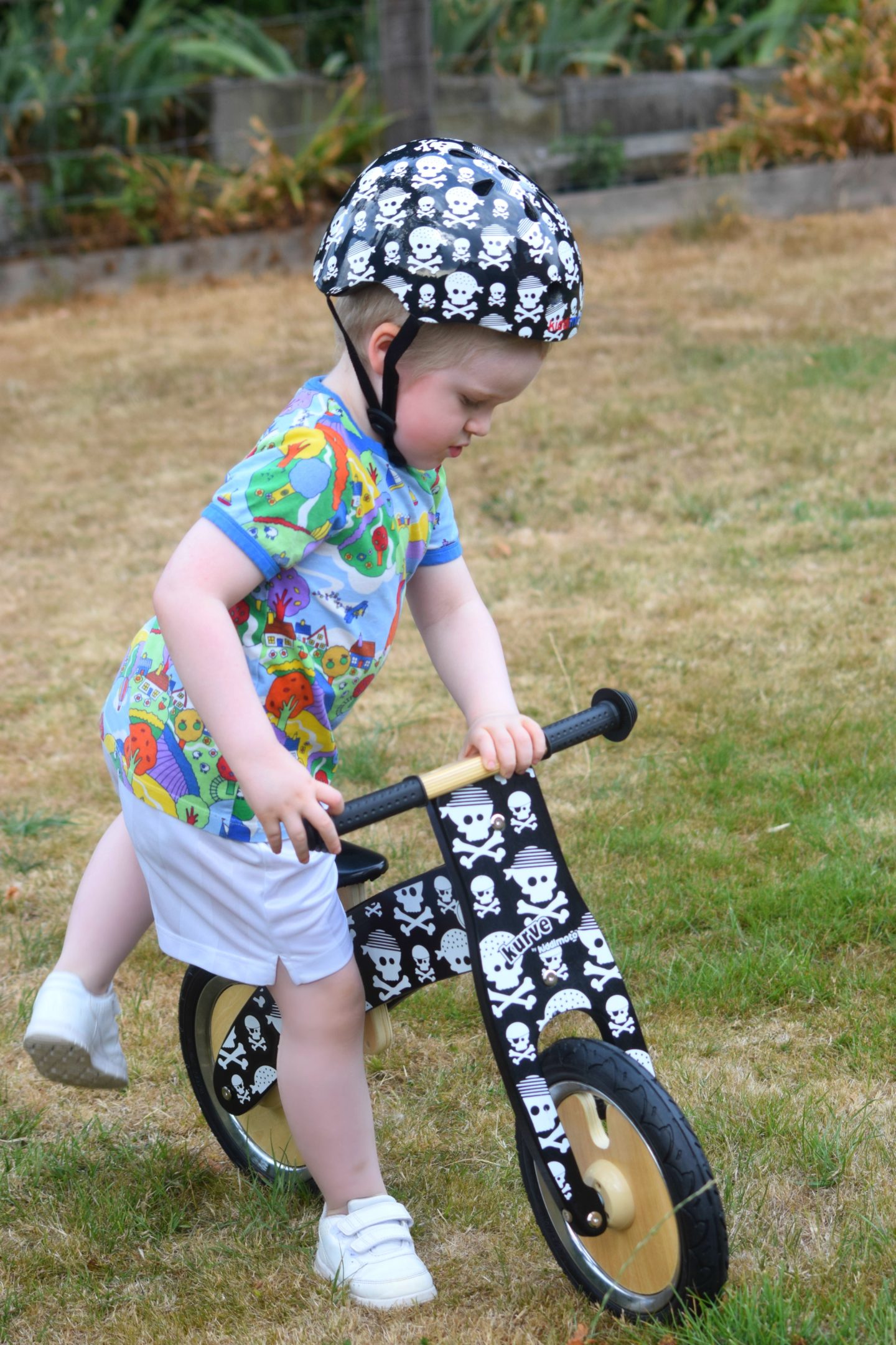 Joben on his curve bike 2
