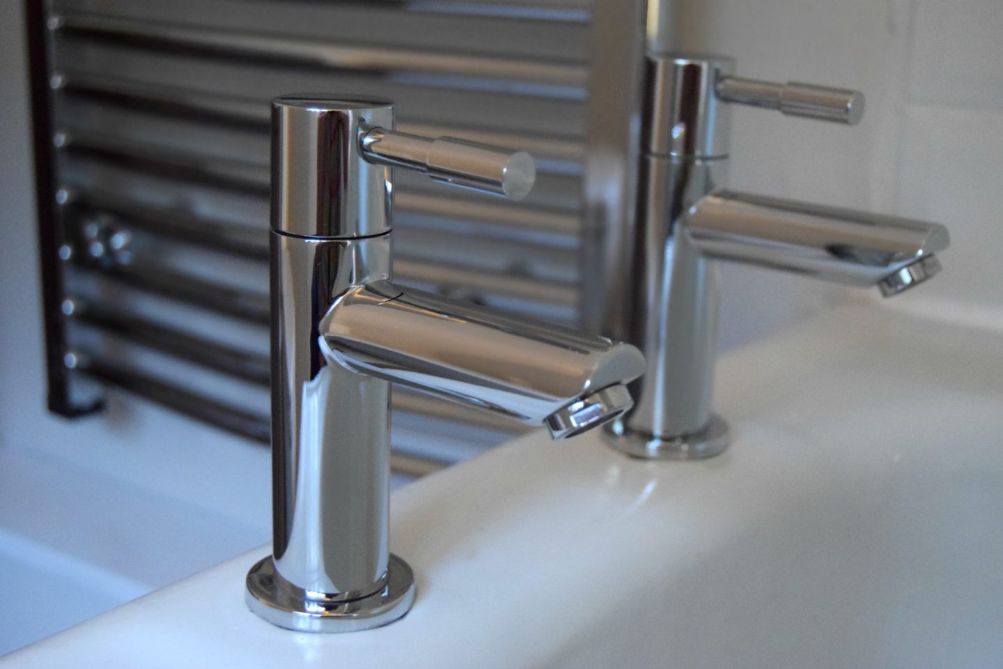 Modern chrome bath taps. Lever taps.