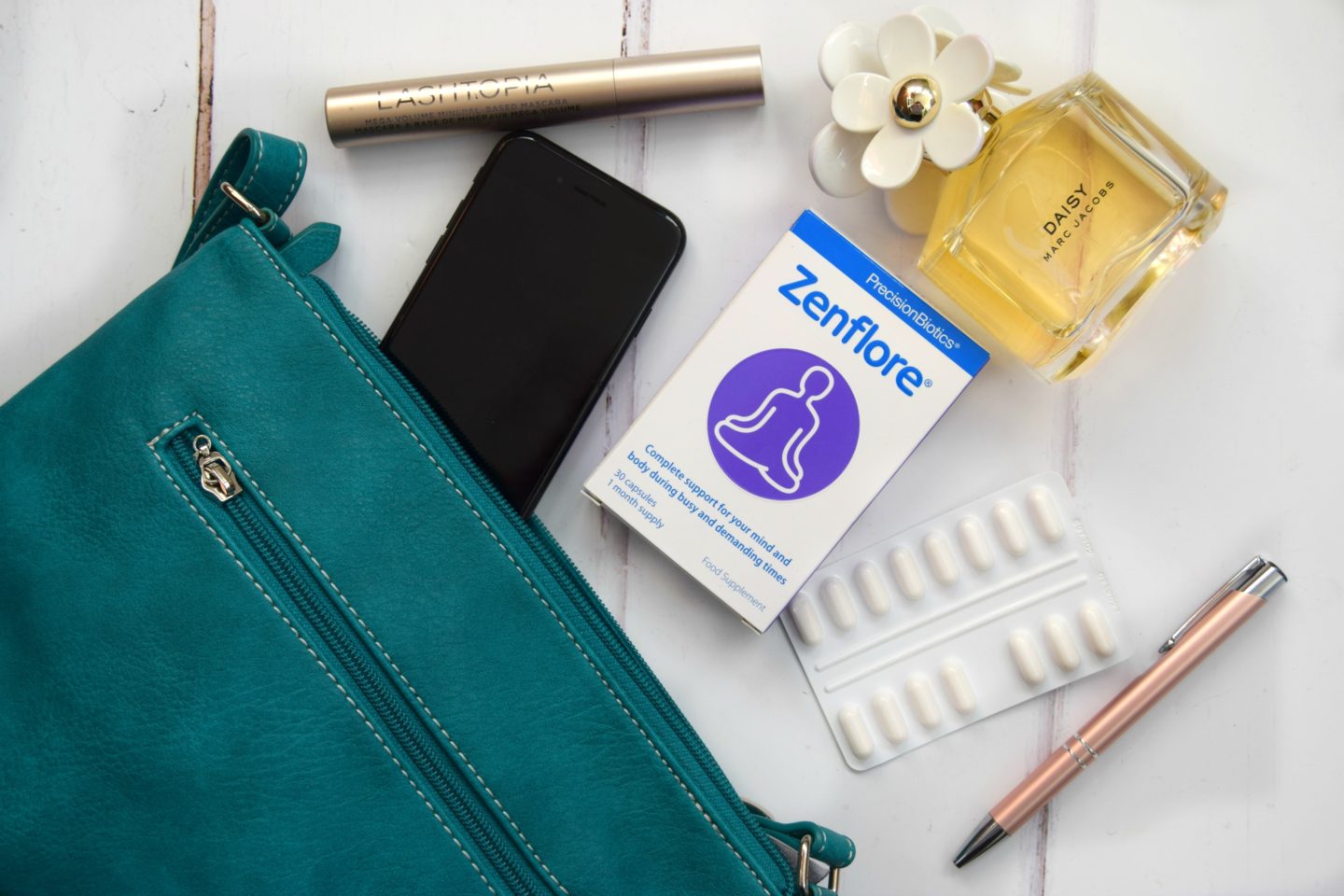 Zenflore bag flat lay