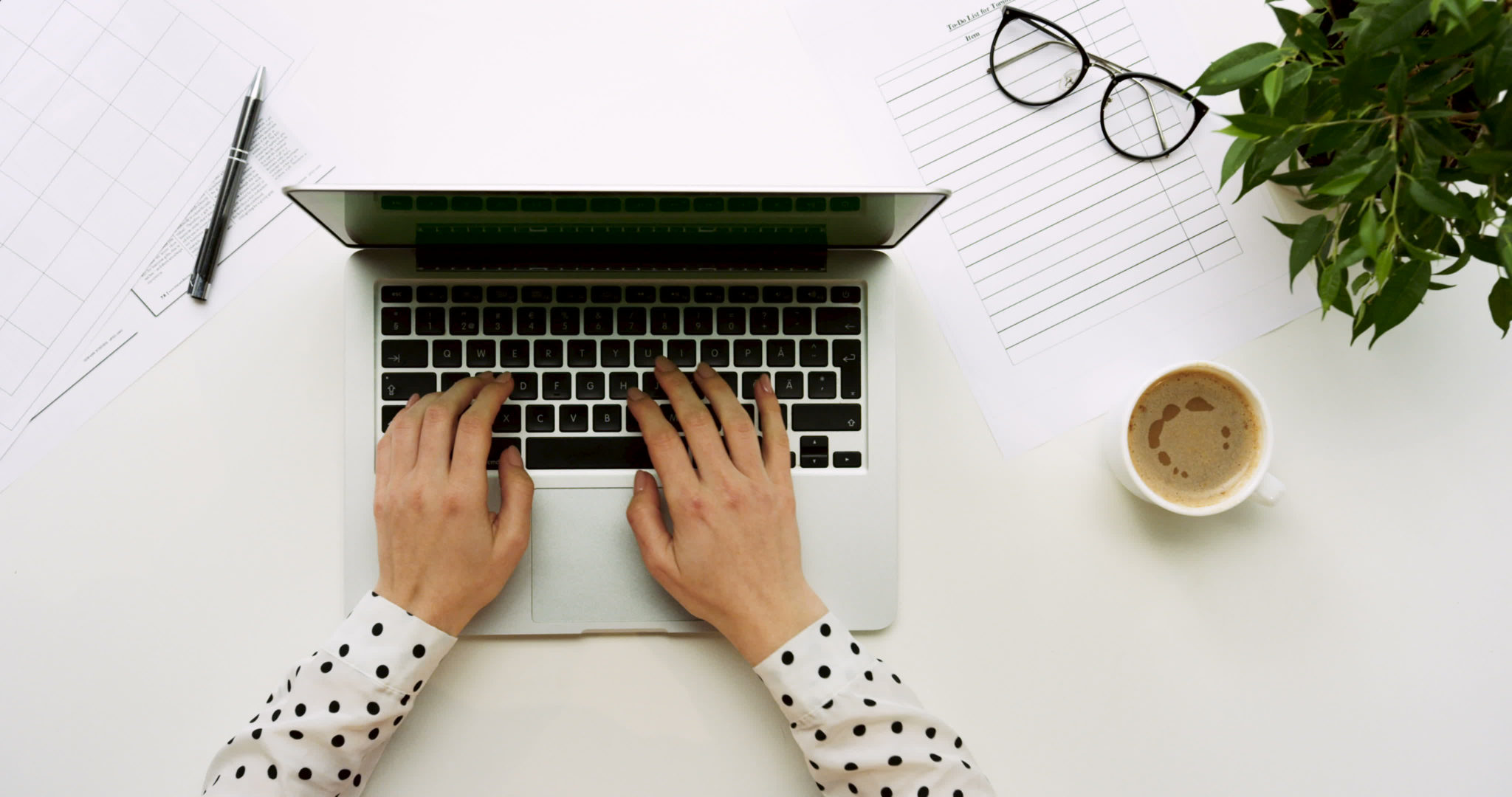 #MMBC blog club linky. Desk flatlay.