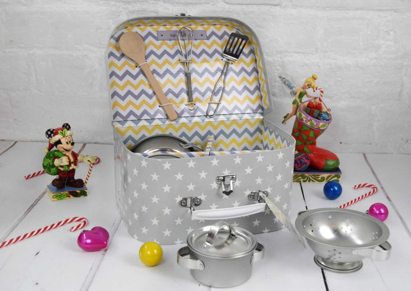 A little cooking playset in a scandi designed carry case.