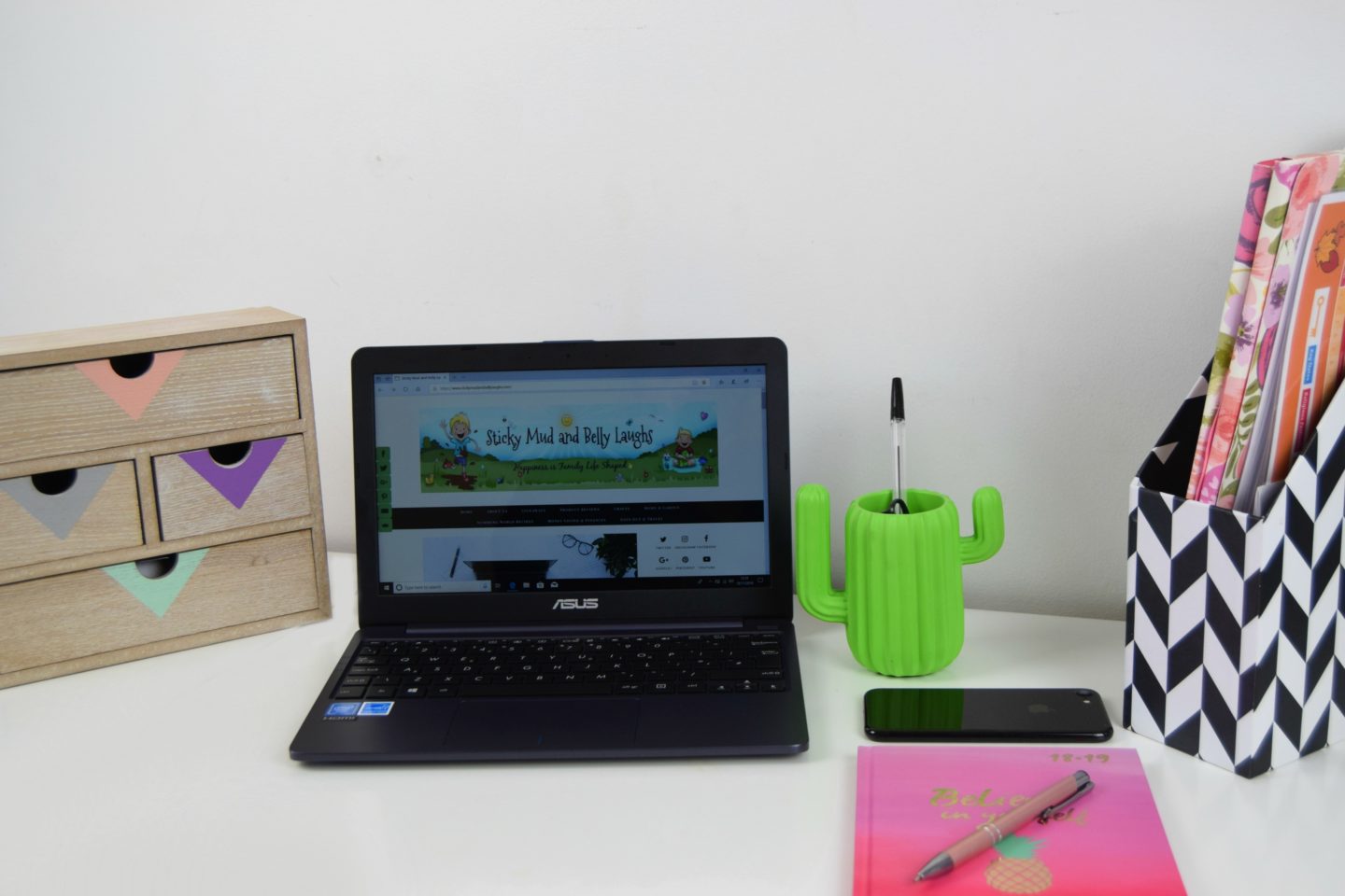 desk1
