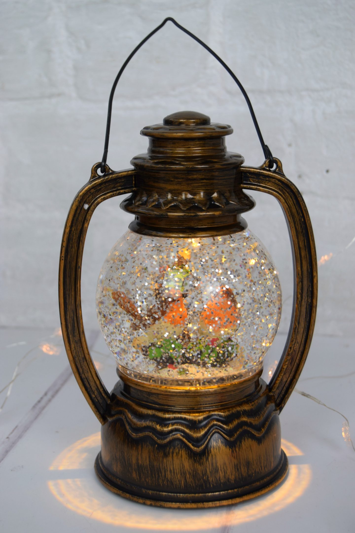 robin lantern