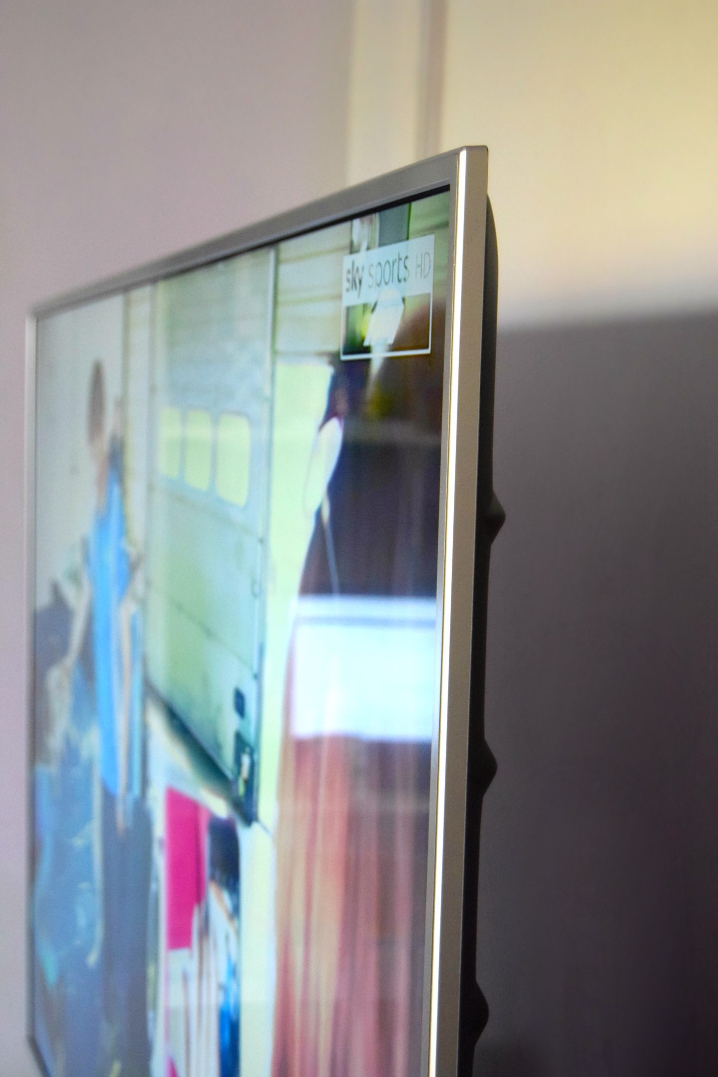 Cello tv side view