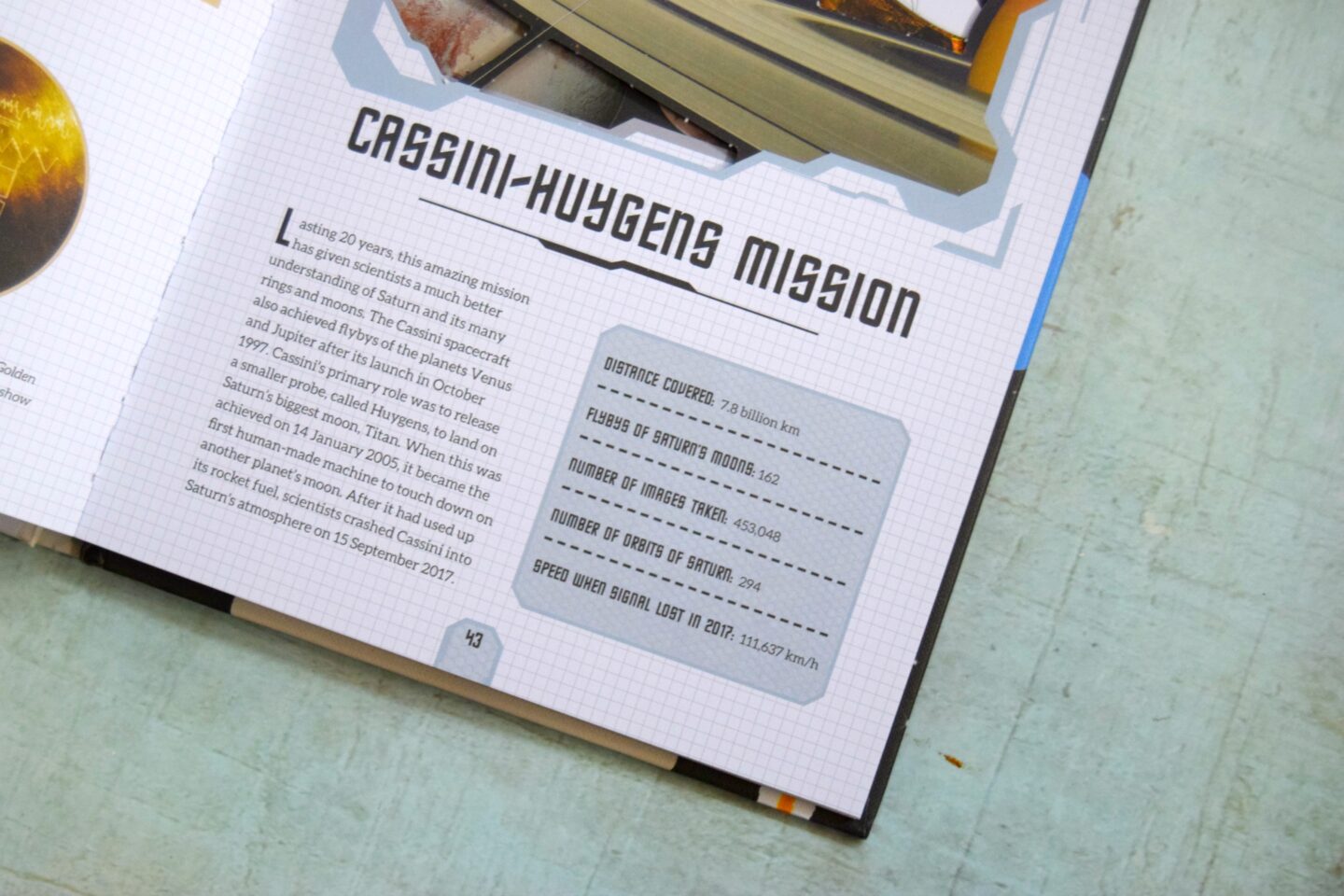 Fun facts inside the Paperscapes The Spectacular Journey Into Space book.