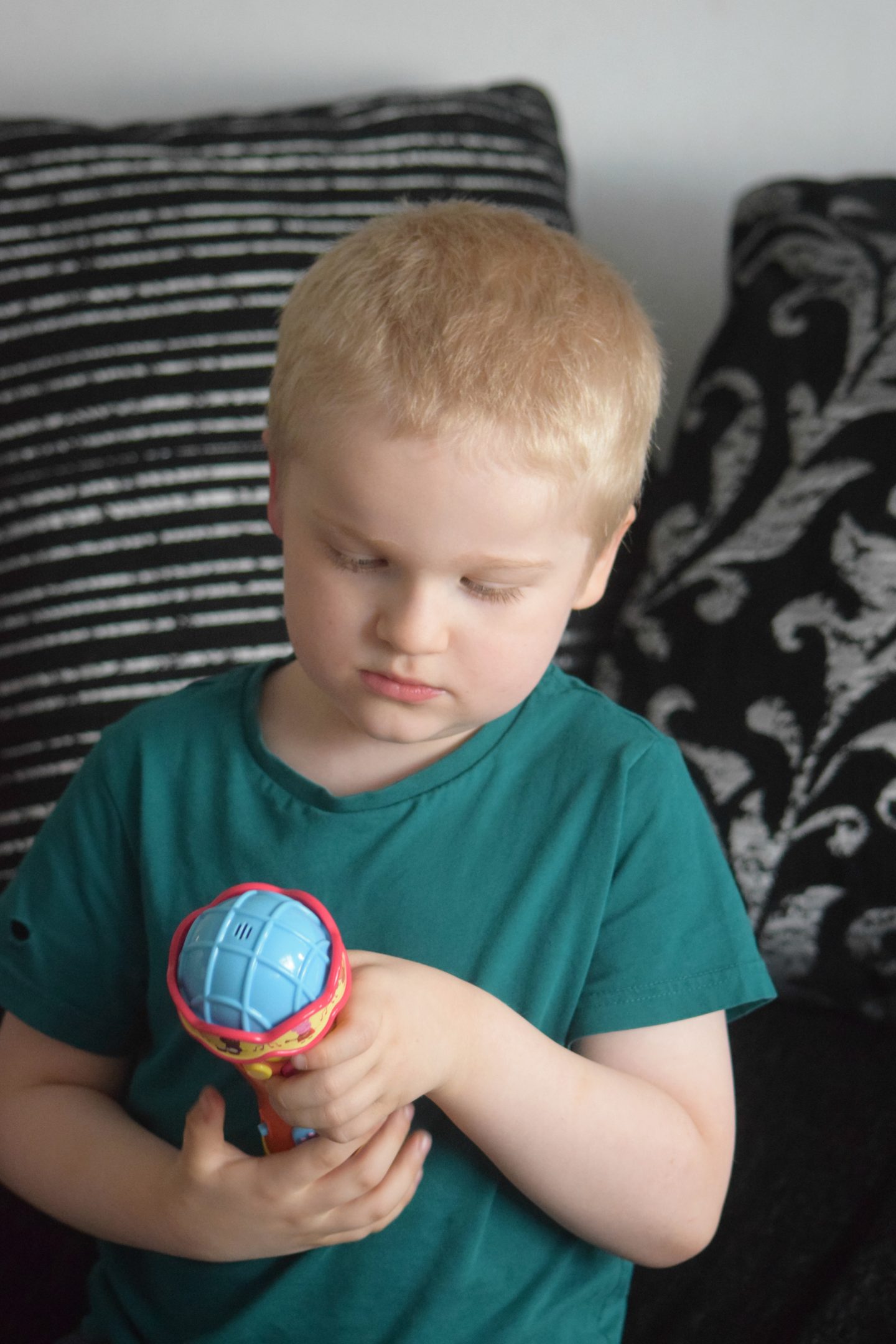 Singing with the Peppa Pig Sing and Learn Microphone