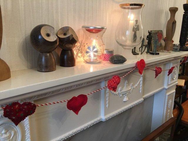 padded heart garland