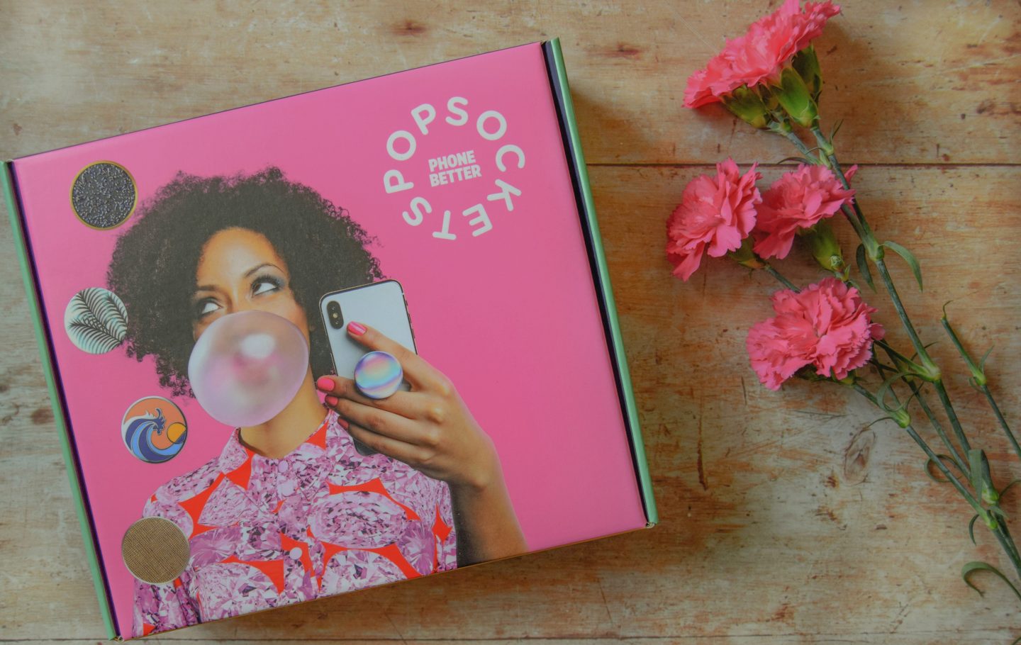 Popsocket phone case and finger holder