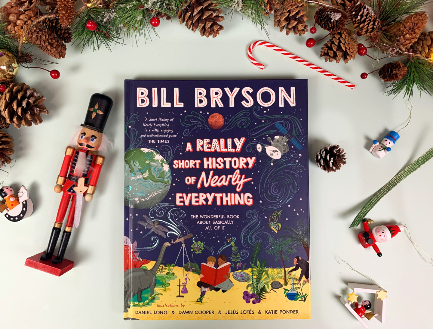 A really short history of nearly everything book by Bill Bryson