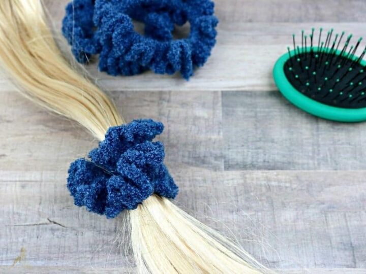 Image for How To Crochet A Scrunchie Tutorial