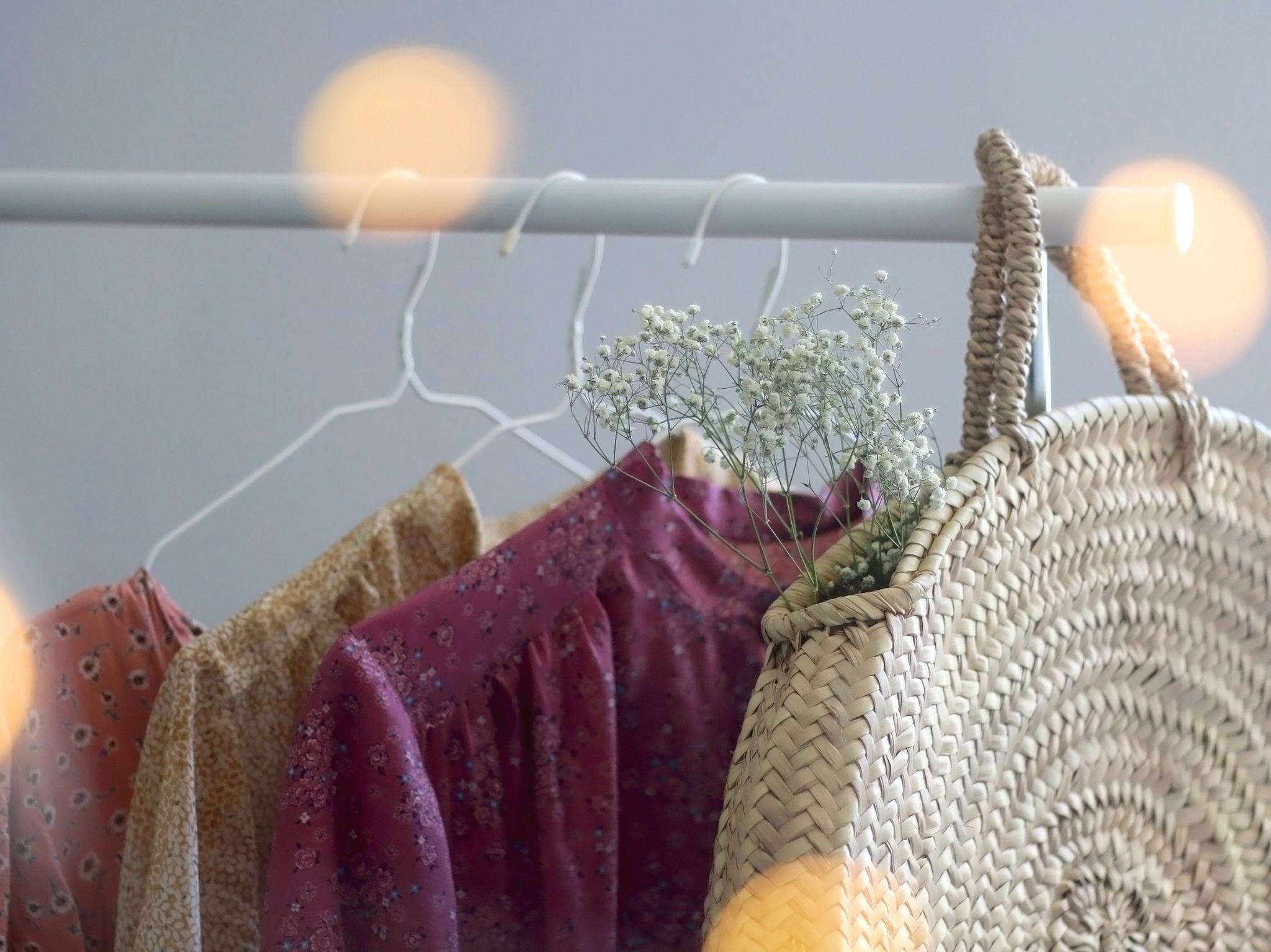 Mastering the Capsule Wardrobe: Simplify Your Closet, Elevate Your Style