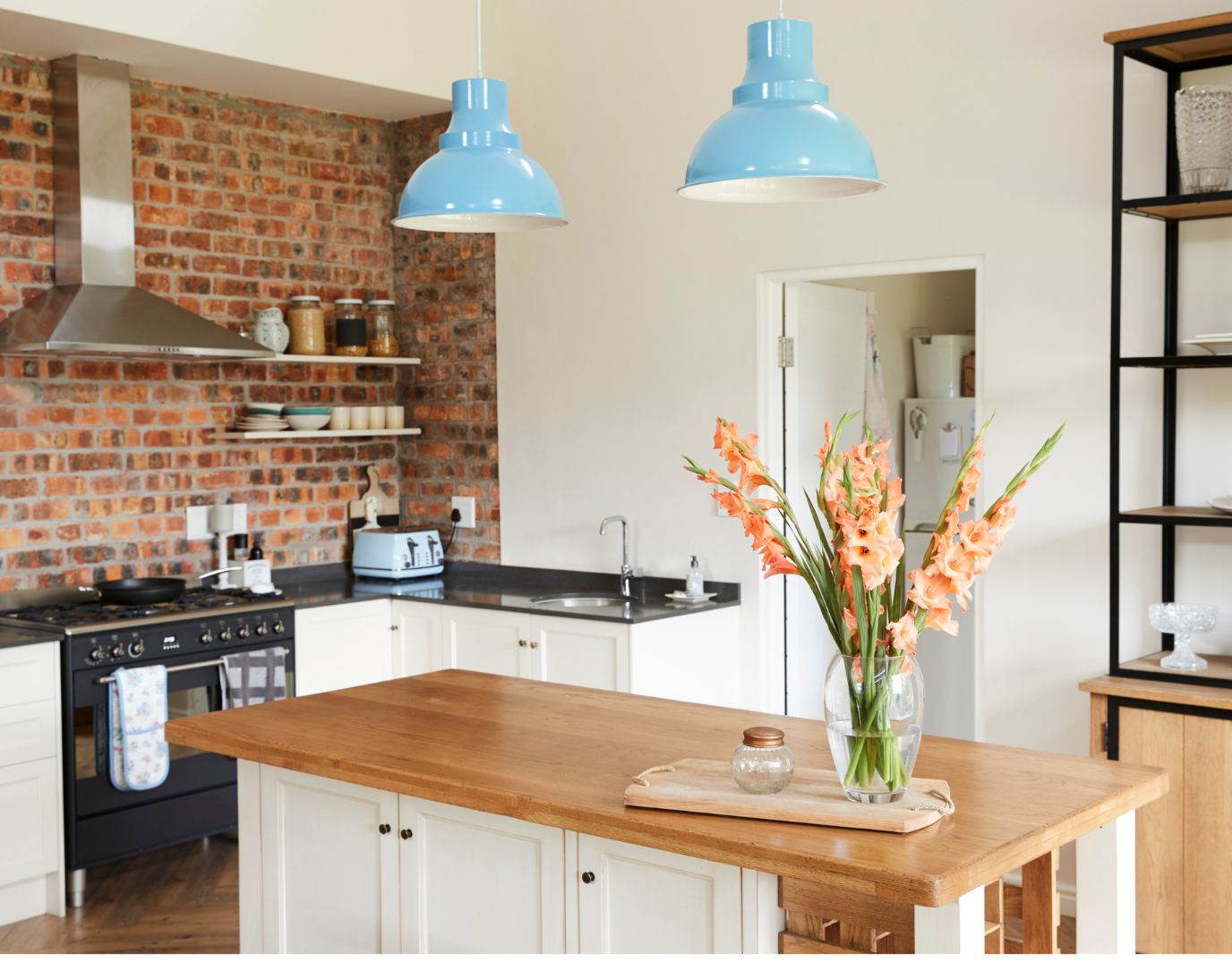 Inspiration for Open-Concept Kitchens: Seamlessly Blending Spaces