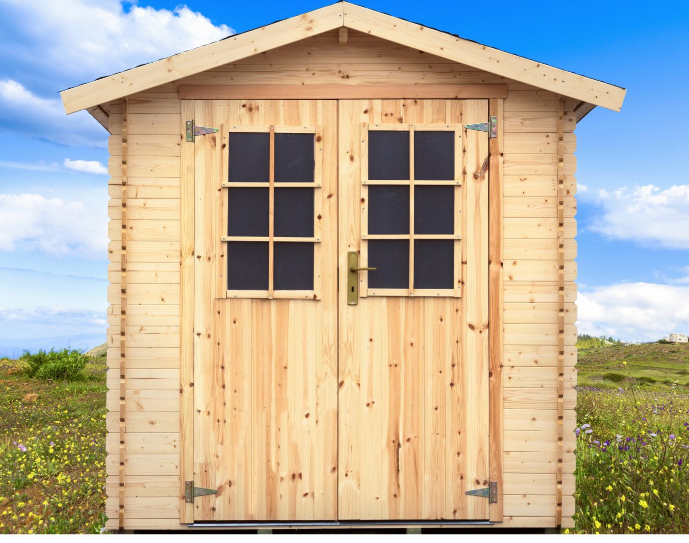 Log Cabin vs. Traditional Shed: Which is Better for Garden Storage?