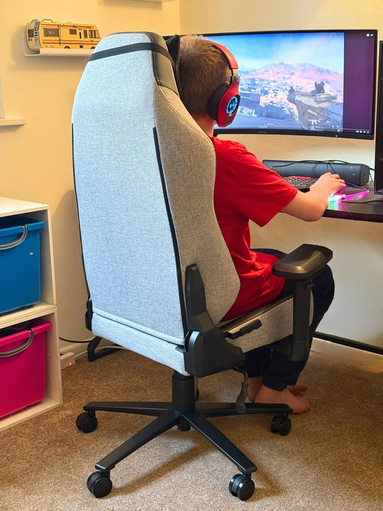 Recoil Centurion gaming chair 1 2