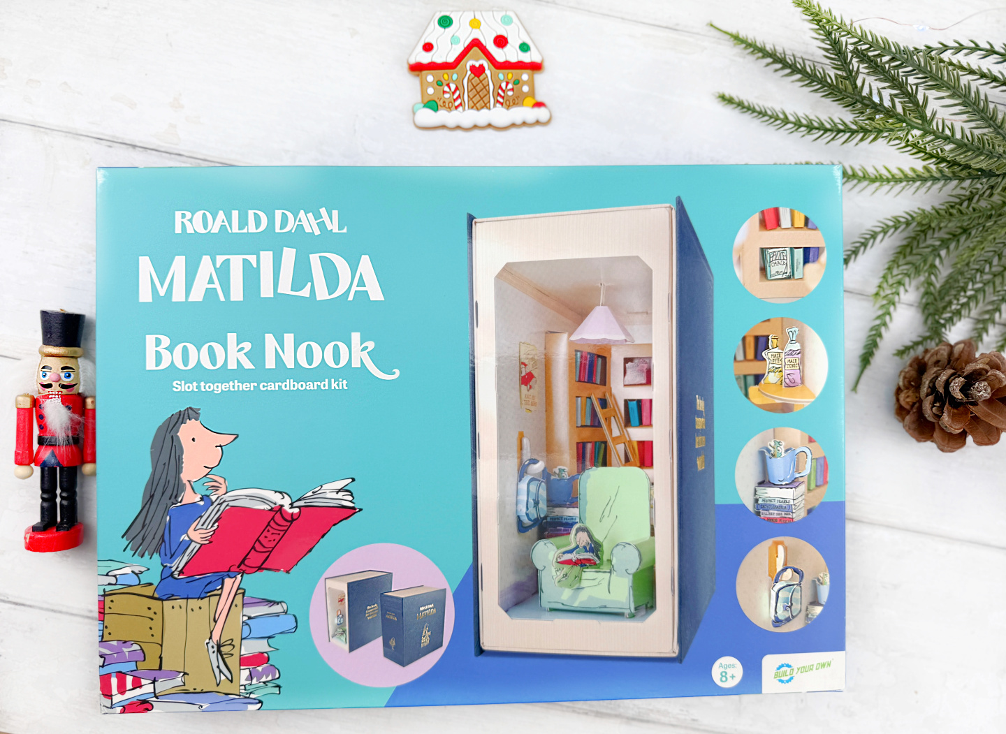 Matilda book nook